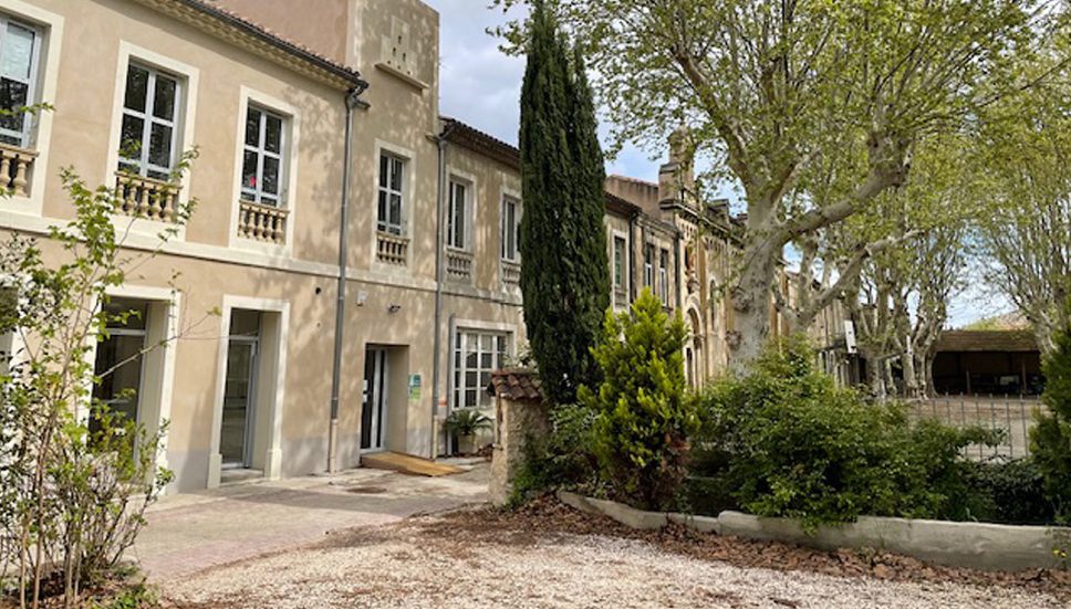 photo cour Œuvre argaud jeunesse nîmes